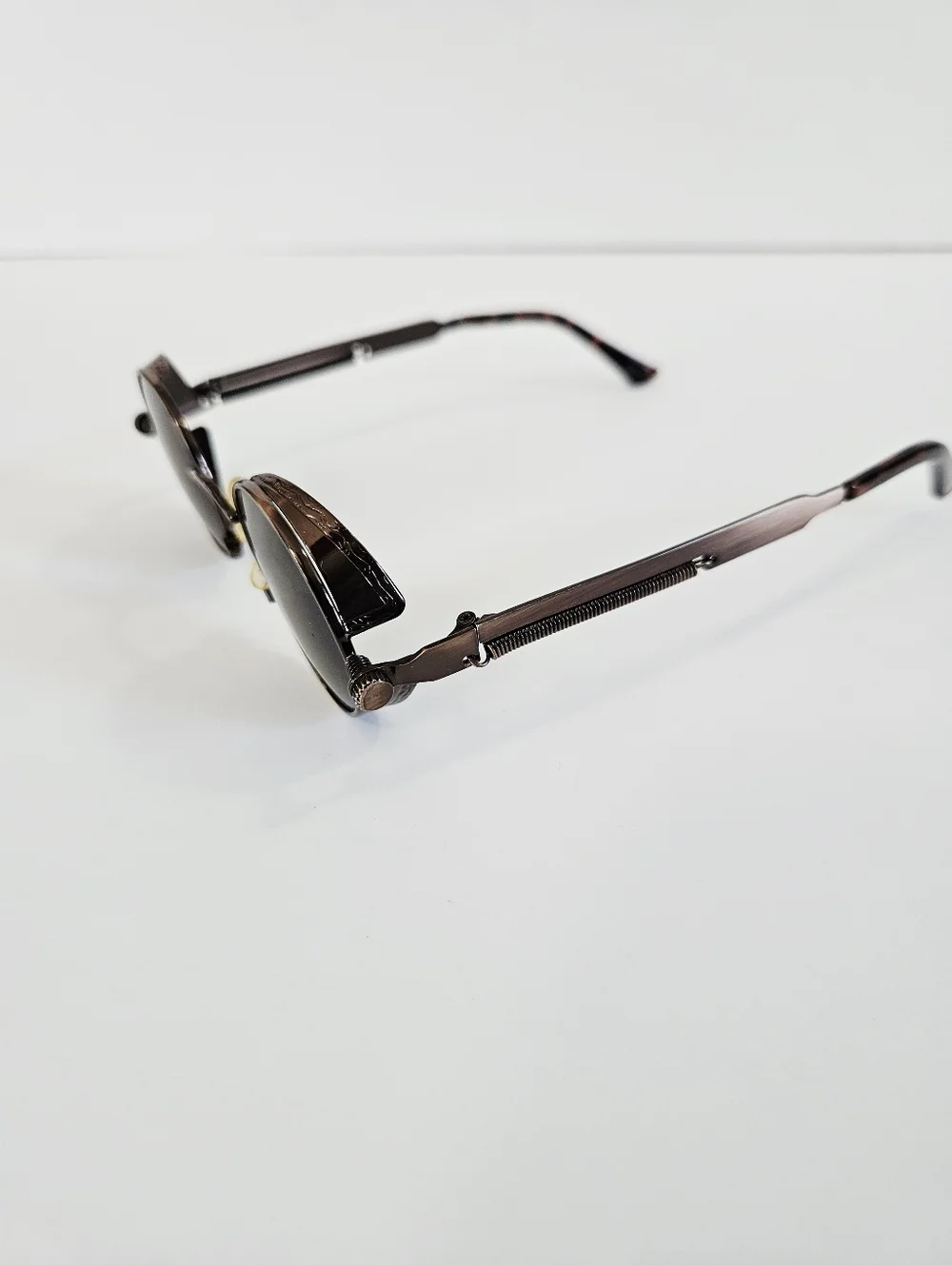 Round Bronze Engraved Metal Frame Spring Accent Circular Steampunk Sunglasses